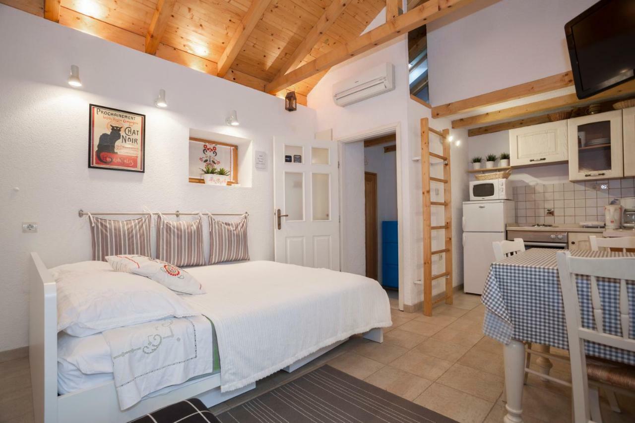 Studio Apartment Karlo Сплит Экстерьер фото
